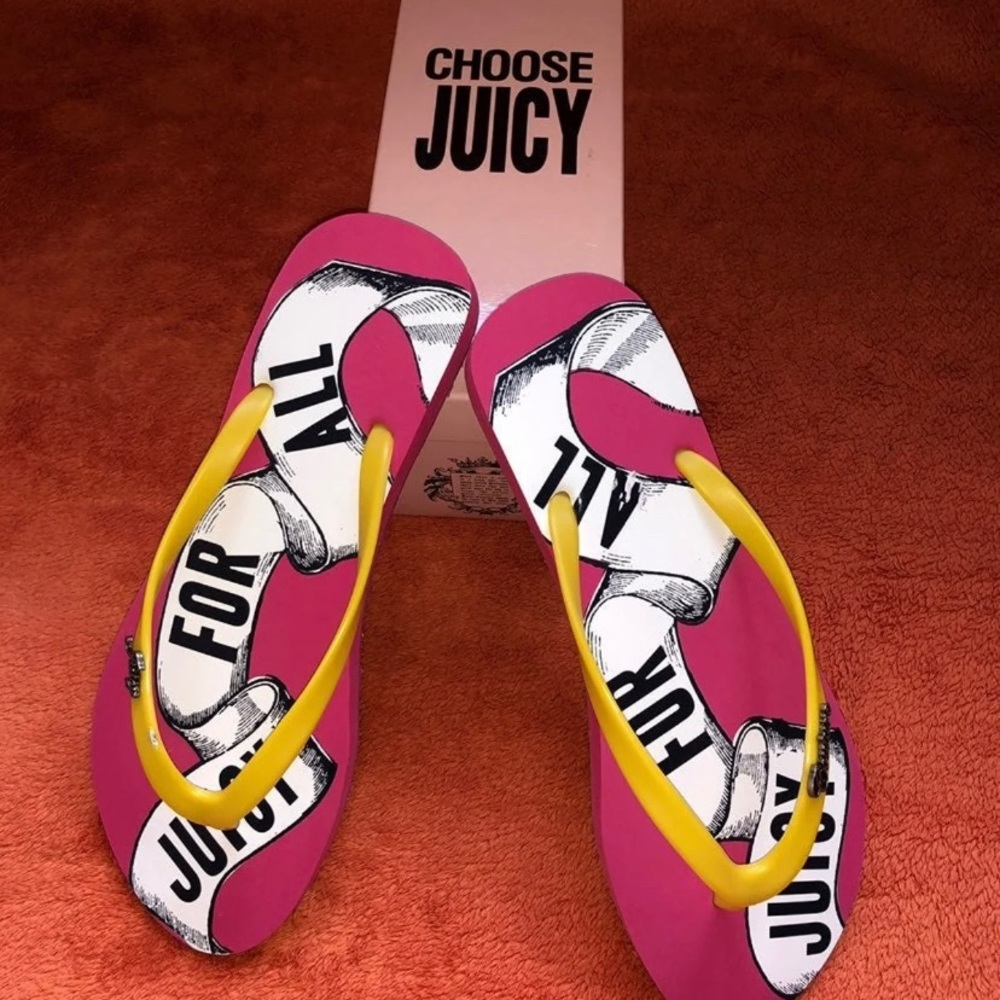 JUICY COUTURE FLIP FLOPS